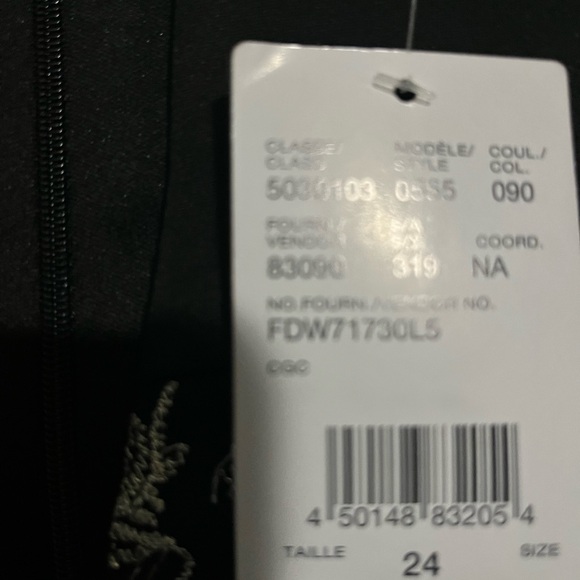 Dress - Picture 3 of 3